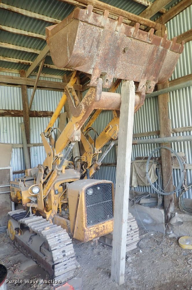 image for item DG2233 John Deere JD350-8  track loader