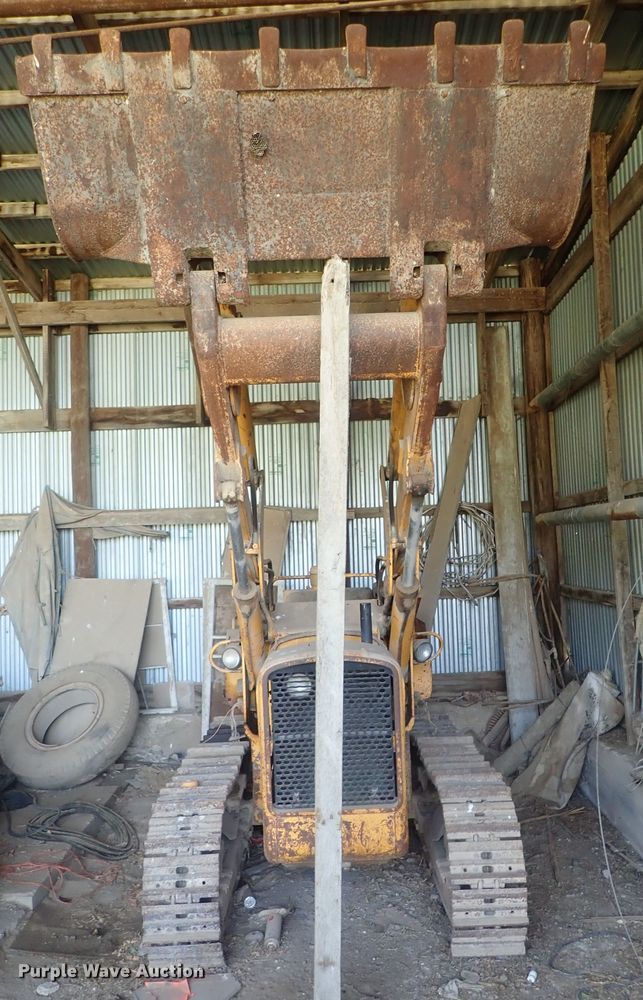 image for item DG2233 John Deere JD350-8  track loader