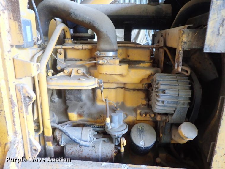 image for item DG2233 John Deere JD350-8  track loader