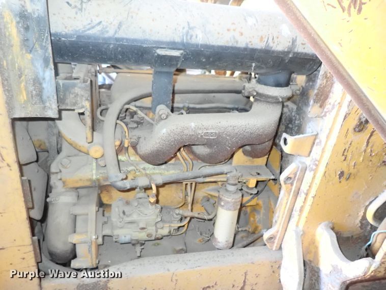 image for item DG2233 John Deere JD350-8  track loader