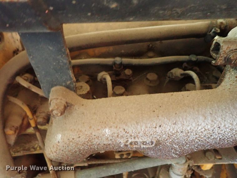 image for item DG2233 John Deere JD350-8  track loader