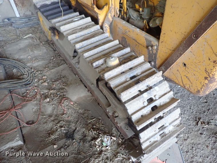 image for item DG2233 John Deere JD350-8  track loader