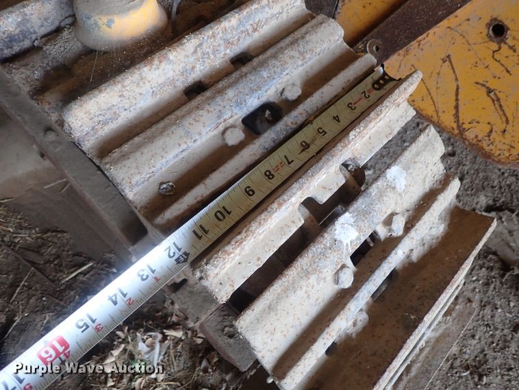 image for item DG2233 John Deere JD350-8  track loader