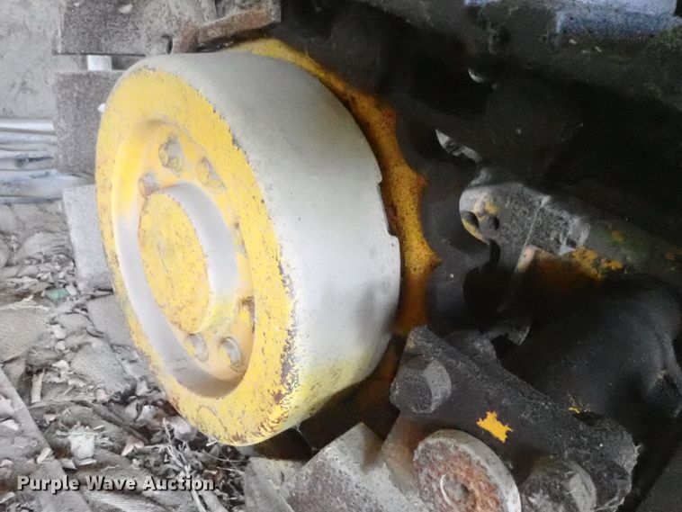 image for item DG2233 John Deere JD350-8  track loader