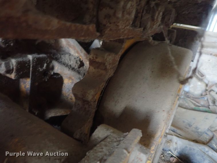 image for item DG2233 John Deere JD350-8  track loader