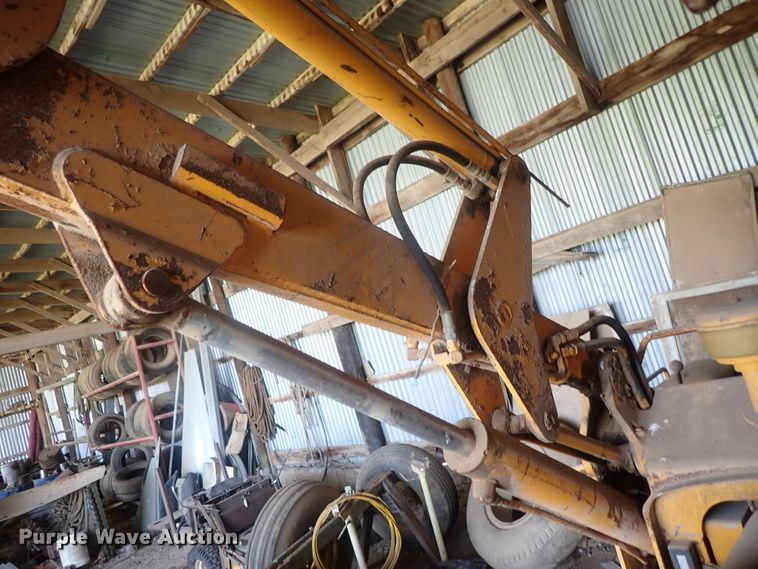 image for item DG2233 John Deere JD350-8  track loader