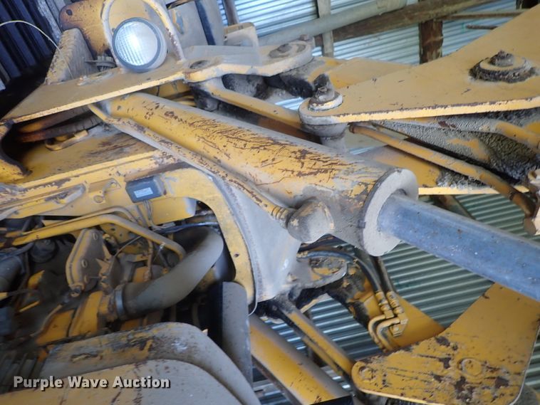 image for item DG2233 John Deere JD350-8  track loader