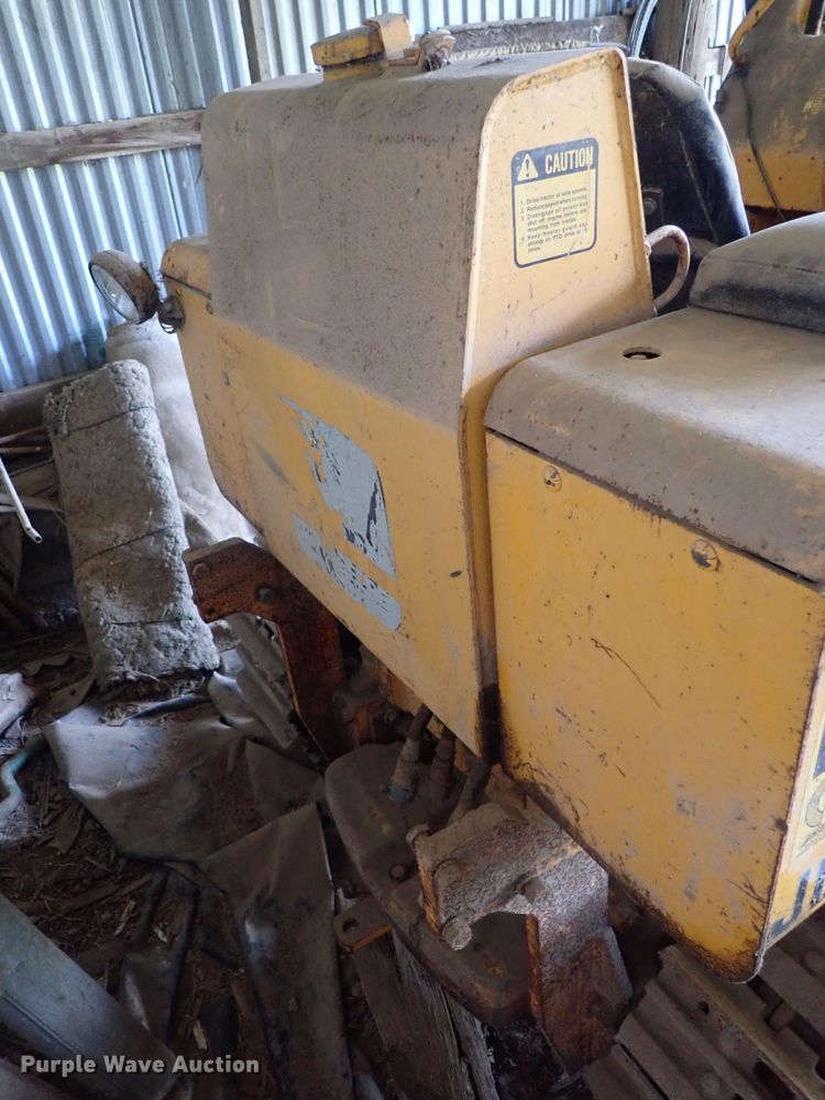 image for item DG2233 John Deere JD350-8  track loader