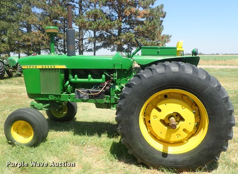 image for item DG2242 John Deere 4010  tractor
