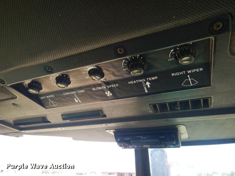 image for item DG5990 1982 John Deere 4440  tractor