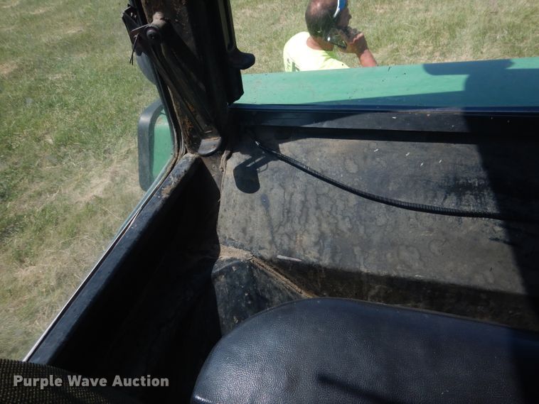 image for item DG5990 1982 John Deere 4440  tractor