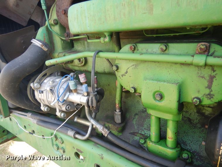 image for item DG5990 1982 John Deere 4440  tractor