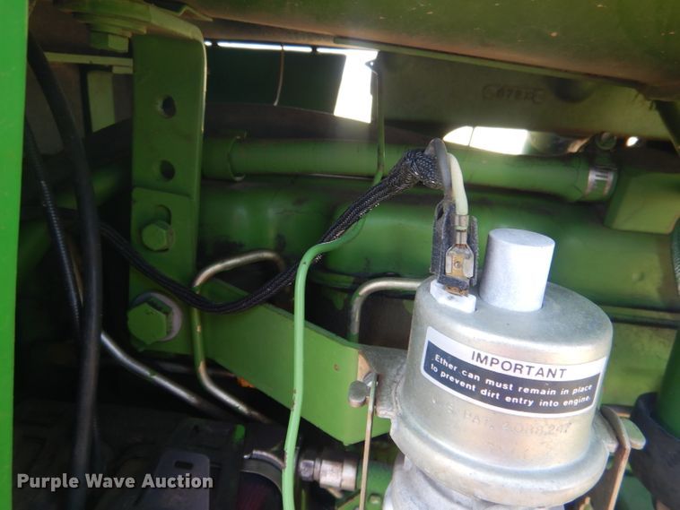 image for item DG5990 1982 John Deere 4440  tractor