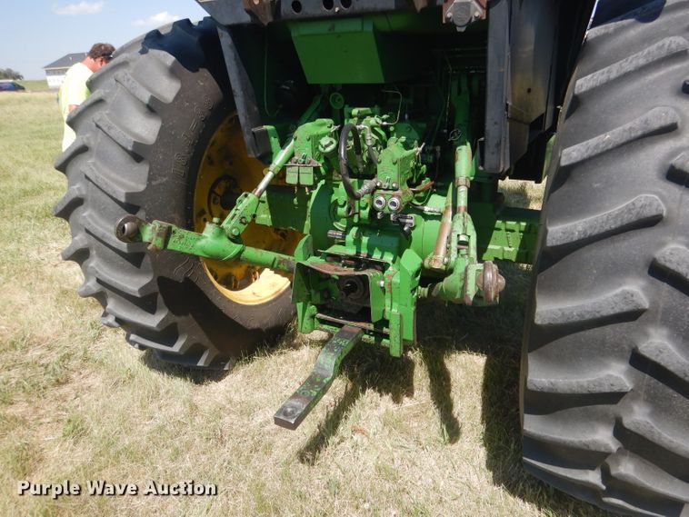 image for item DG5990 1982 John Deere 4440  tractor