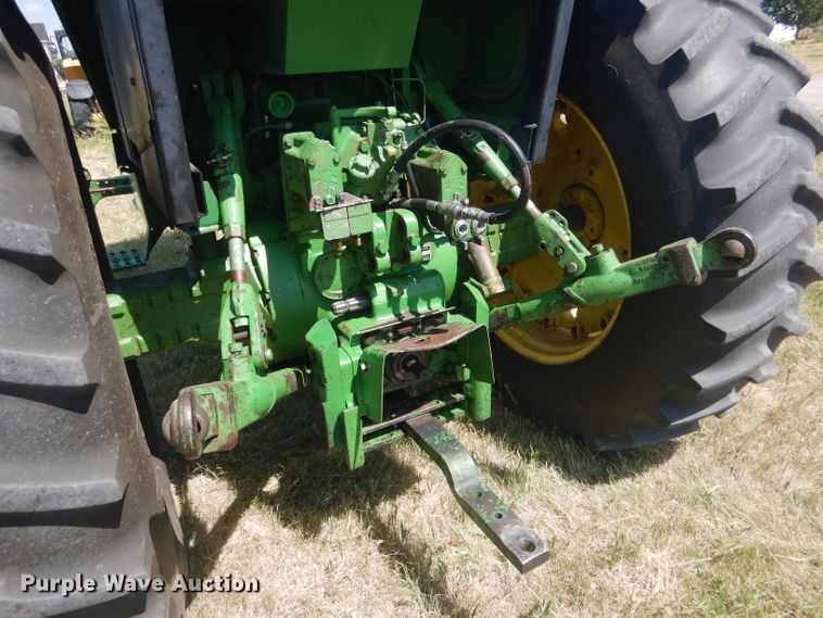 image for item DG5990 1982 John Deere 4440  tractor