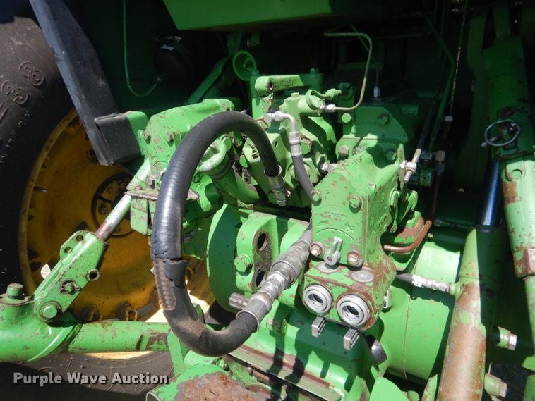 image for item DG5990 1982 John Deere 4440  tractor