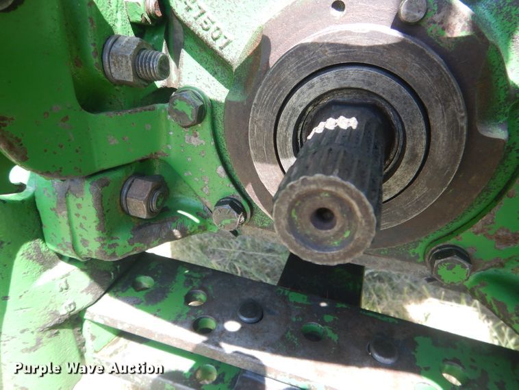 image for item DG5990 1982 John Deere 4440  tractor