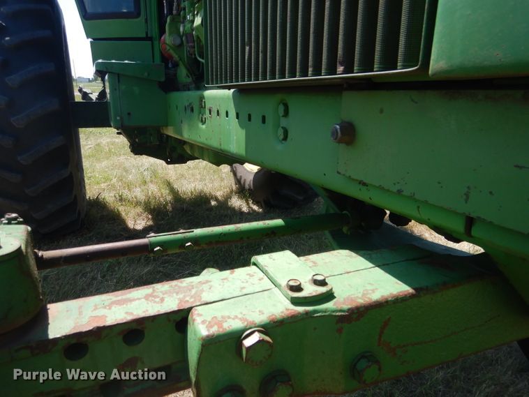 image for item DG5990 1982 John Deere 4440  tractor