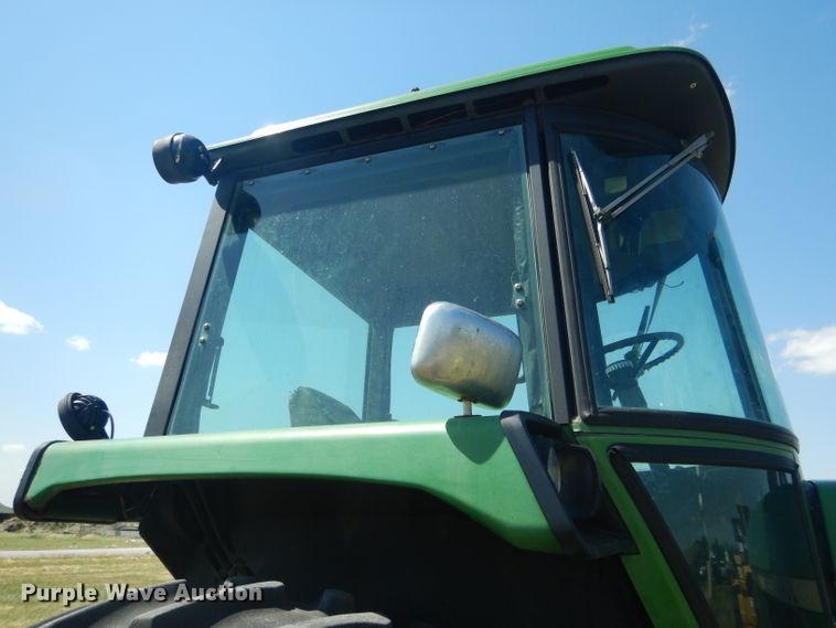 image for item DG5990 1982 John Deere 4440  tractor