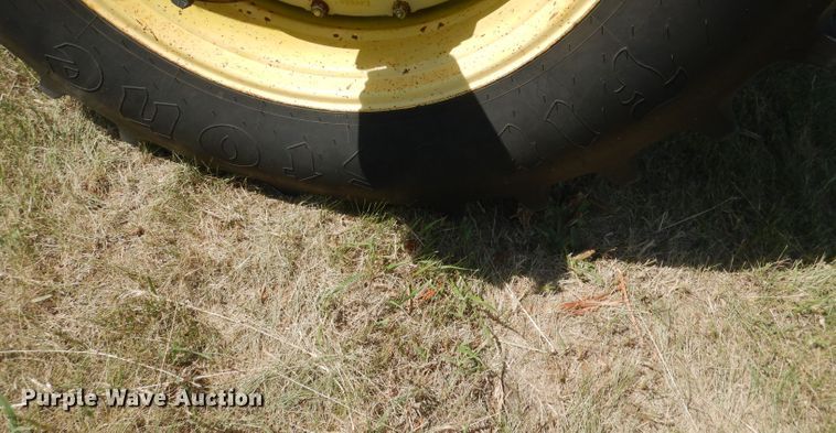 image for item DG5990 1982 John Deere 4440  tractor