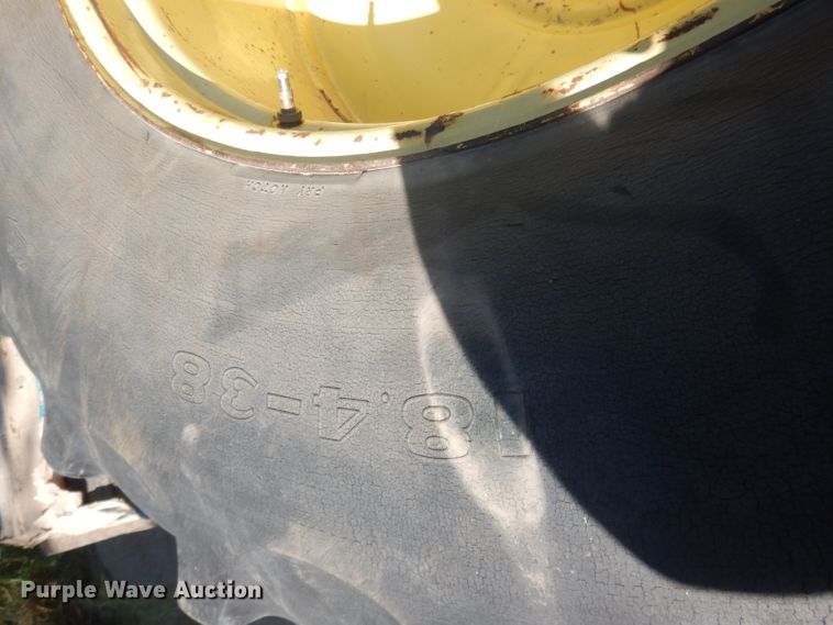 image for item DG5990 1982 John Deere 4440  tractor