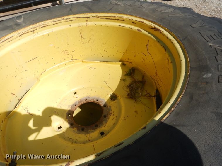 image for item DG5990 1982 John Deere 4440  tractor