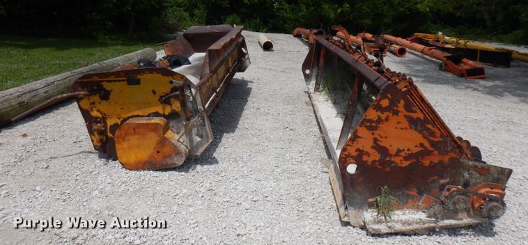 image for item DG7785 (2) chip spreader boxes