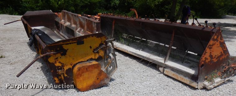 image for item DG7785 (2) chip spreader boxes