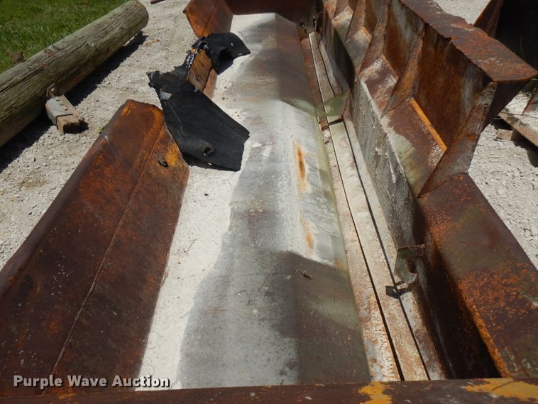 image for item DG7785 (2) chip spreader boxes