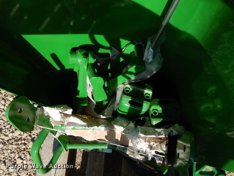 image for item DG7805 2017 John Deere H120 loader