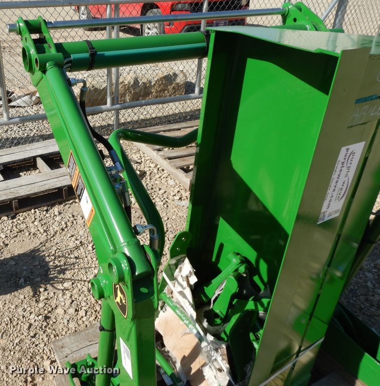image for item DG7805 2017 John Deere H120 loader