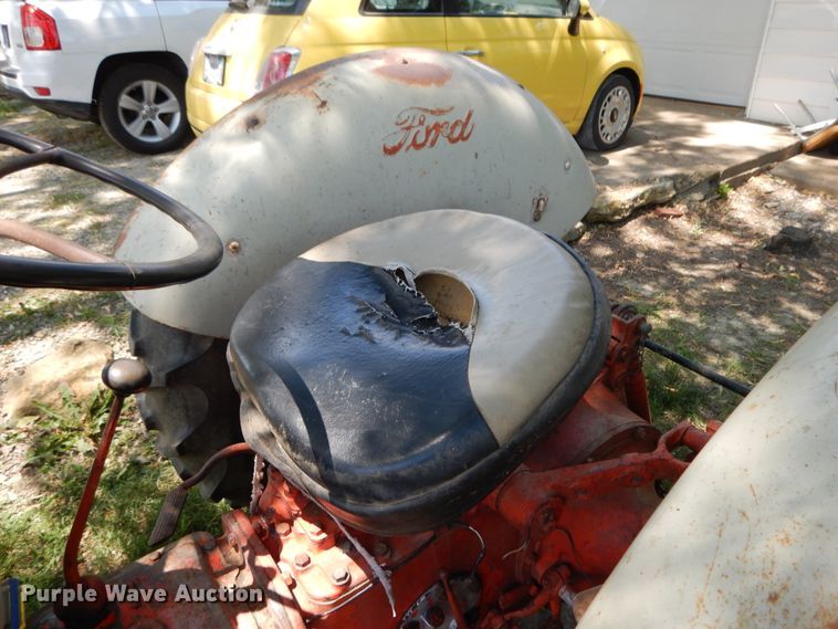 image for item DG7835 Ford 600  tractor