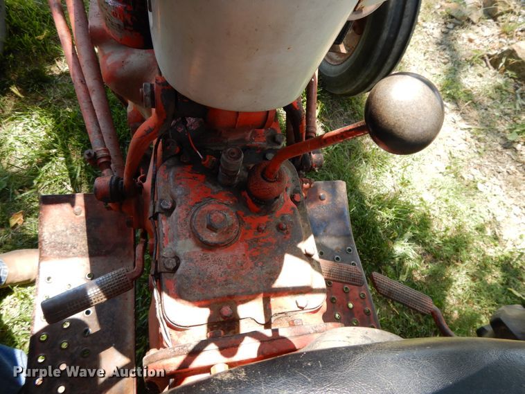 image for item DG7835 Ford 600  tractor