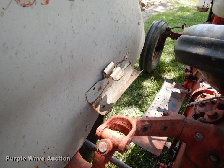 image for item DG7835 Ford 600  tractor