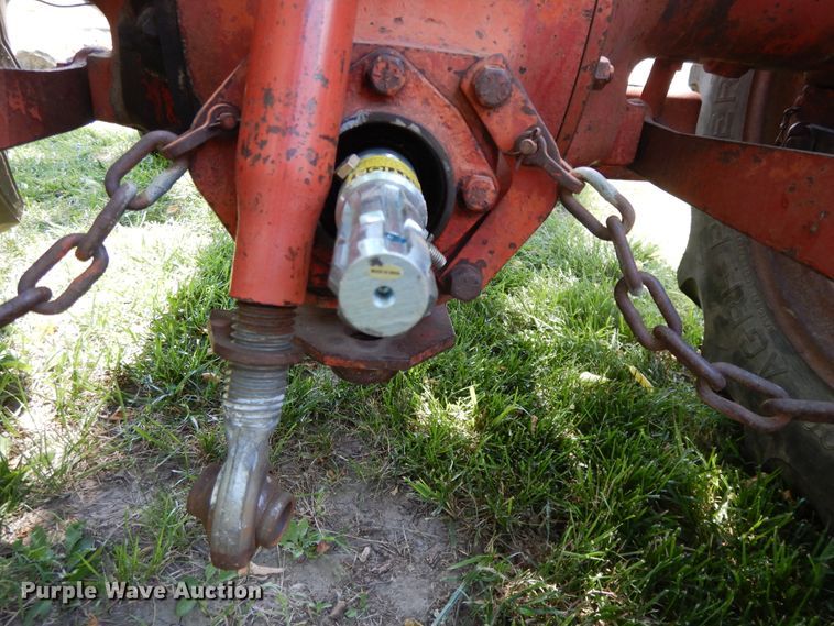 image for item DG7835 Ford 600  tractor