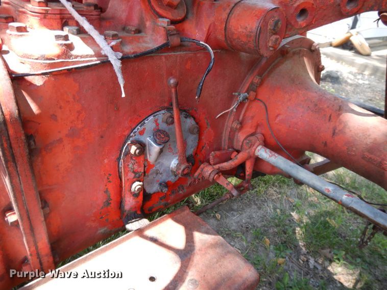 image for item DG7835 Ford 600  tractor