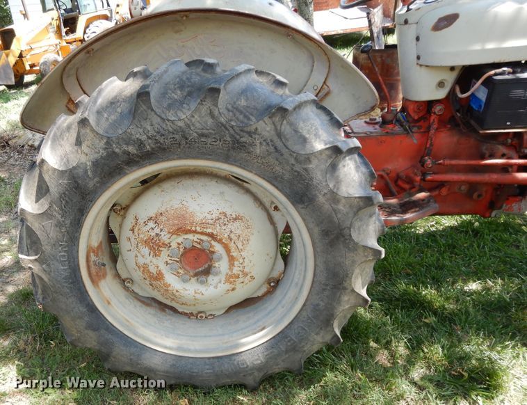 image for item DG7835 Ford 600  tractor