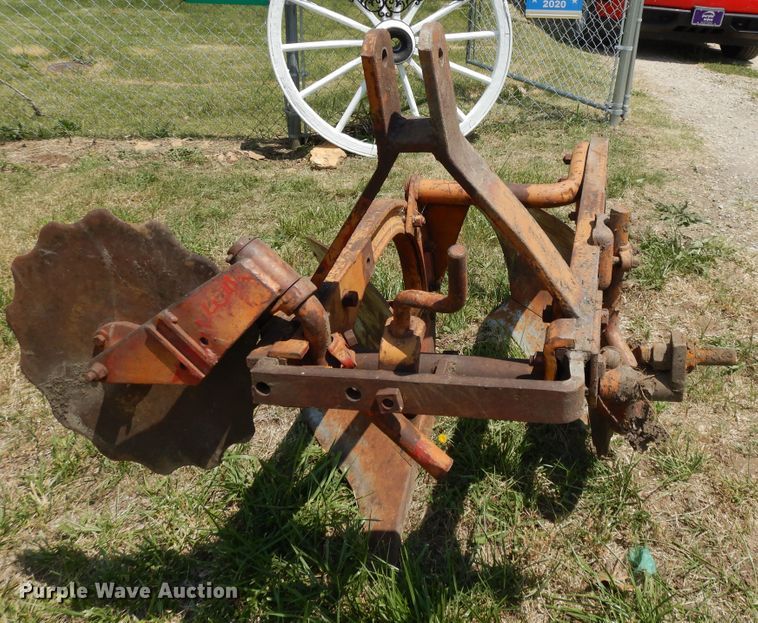 image for item DG7835 Ford 600  tractor