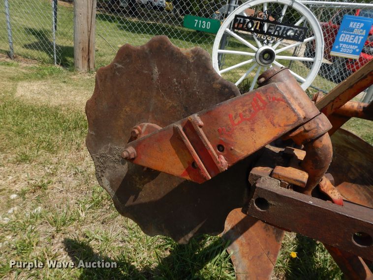 image for item DG7835 Ford 600  tractor