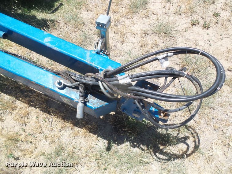 image for item DH4961 2005 Kinze 3200 no-till planter
