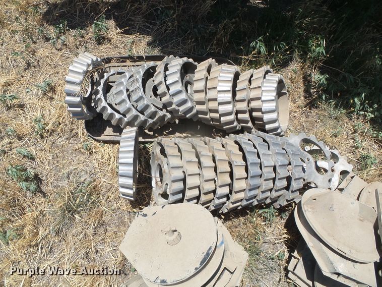 image for item DH4961 2005 Kinze 3200 no-till planter