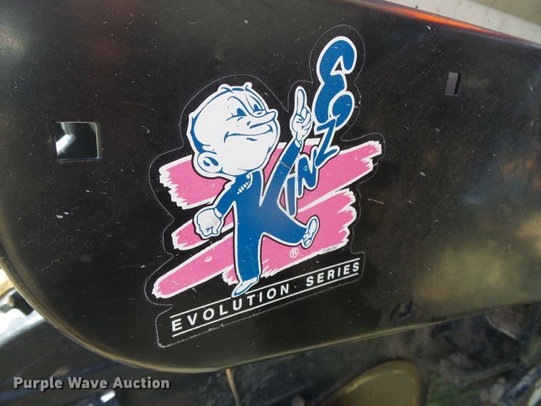 image for item DH4961 2005 Kinze 3200 no-till planter