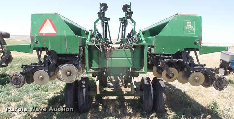 image for item DH4967 Great Plains Solid Stand 30 2SNT30-36109301113152 no-till grain drill