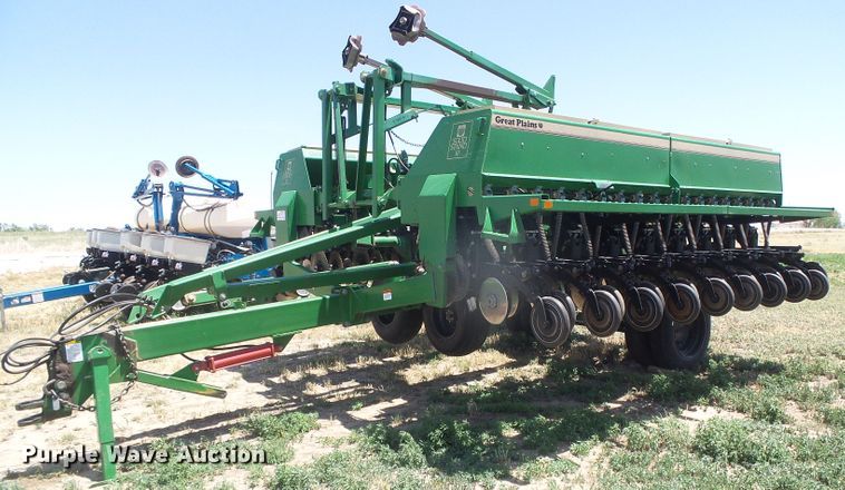 image for item DH4967 Great Plains Solid Stand 30 2SNT30-36109301113152 no-till grain drill