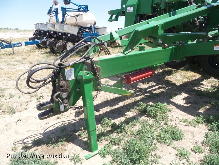 image for item DH4967 Great Plains Solid Stand 30 2SNT30-36109301113152 no-till grain drill
