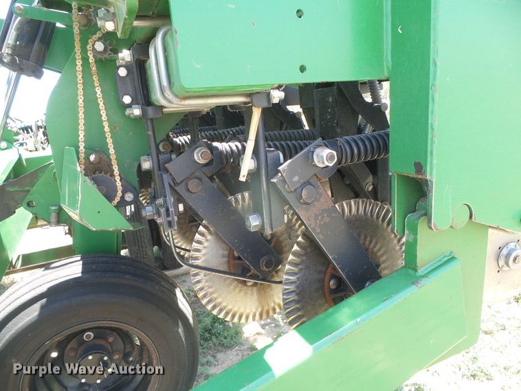 image for item DH4967 Great Plains Solid Stand 30 2SNT30-36109301113152 no-till grain drill