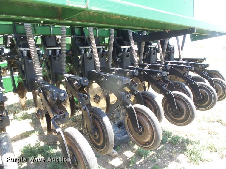 image for item DH4967 Great Plains Solid Stand 30 2SNT30-36109301113152 no-till grain drill