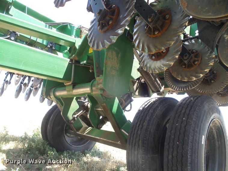 image for item DH4967 Great Plains Solid Stand 30 2SNT30-36109301113152 no-till grain drill