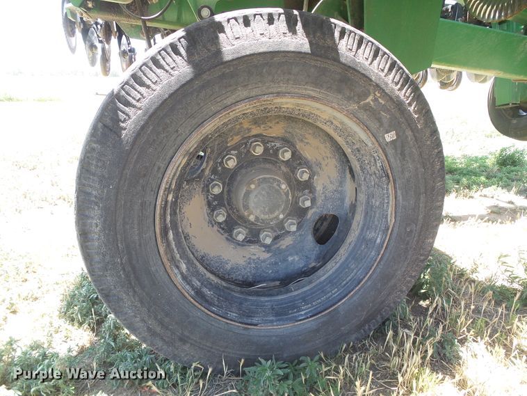 image for item DH4967 Great Plains Solid Stand 30 2SNT30-36109301113152 no-till grain drill