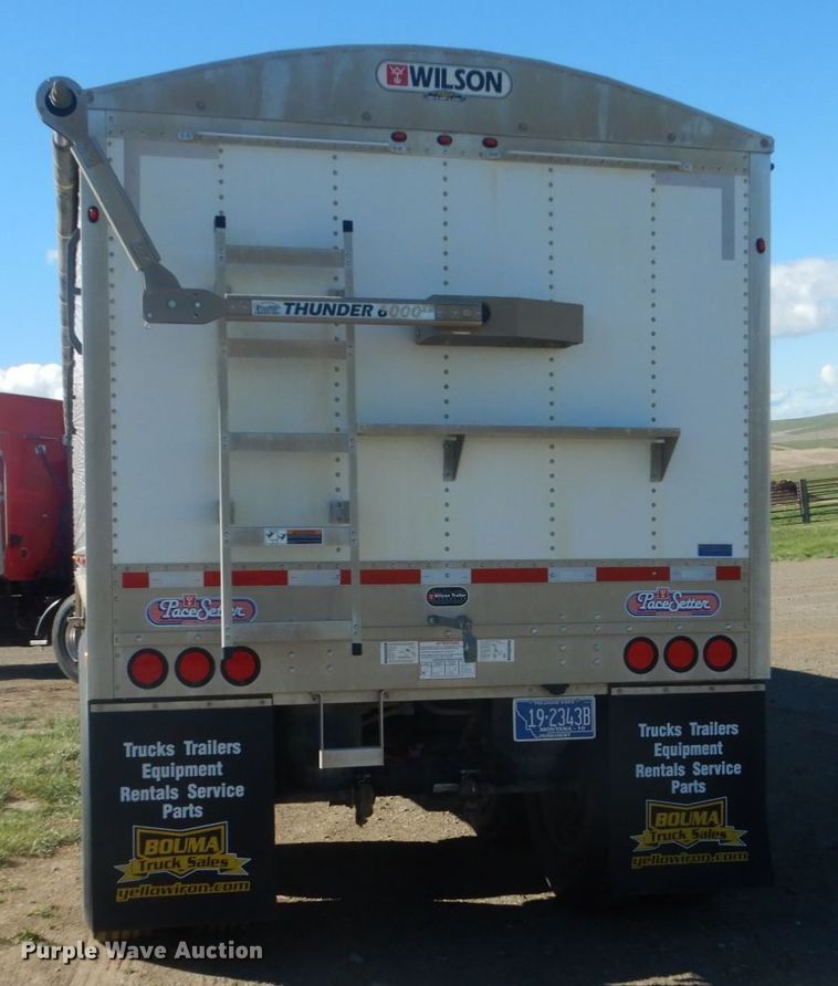 image for item GA9050 2016 Wilson DWH-500 Pace Setter double hopper bottom grain trailer